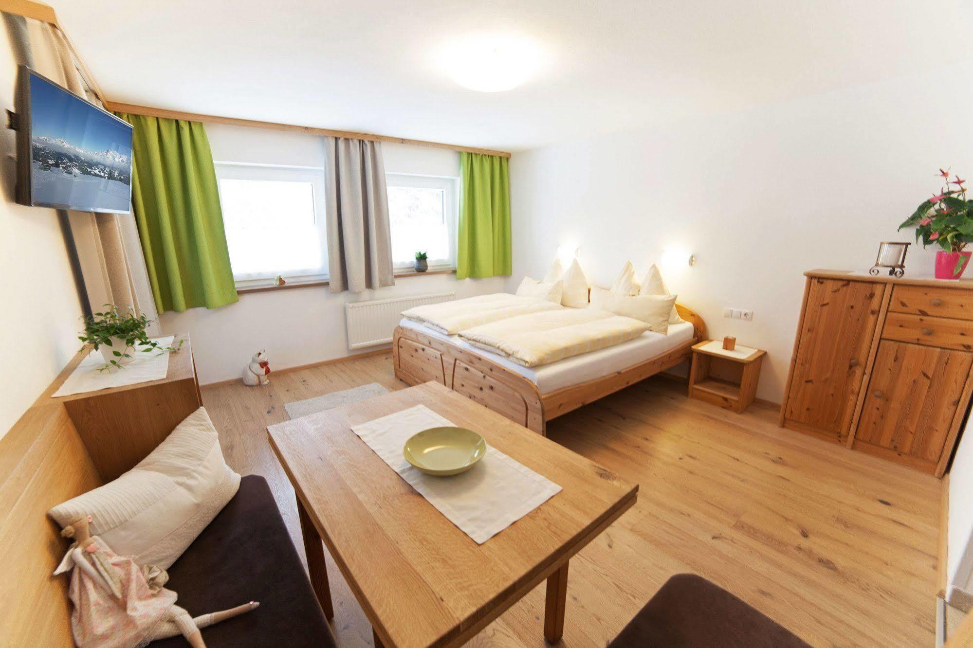 B&B Landhaus Vierthaler Filzmoos Buitenkant foto